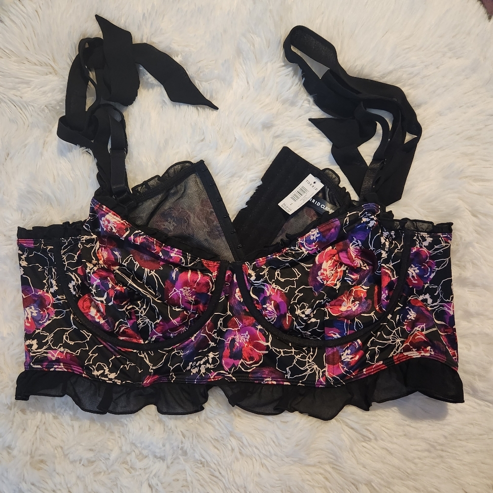 Torrid Satin Ruffle Underwire Bra size 3